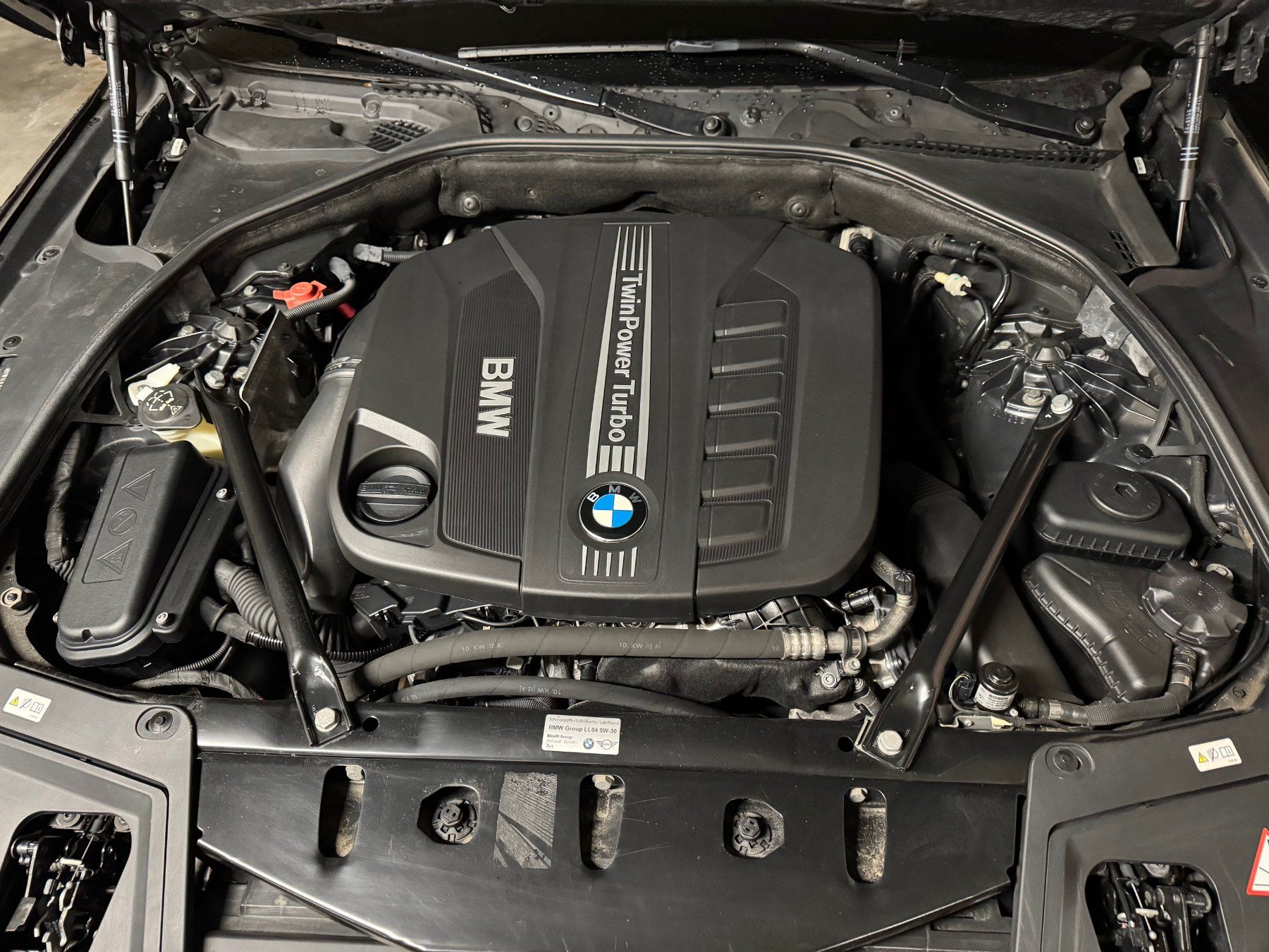 BMW Automobili: BMW 535 Xd Touring ab CHF 5000.00 – Usato da Baar venduto da Lackey7 7