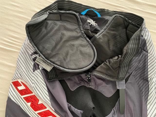 Hosen: Reactor downhill bike shorts – Gebraucht aus Dallenwil von ZD2019 3