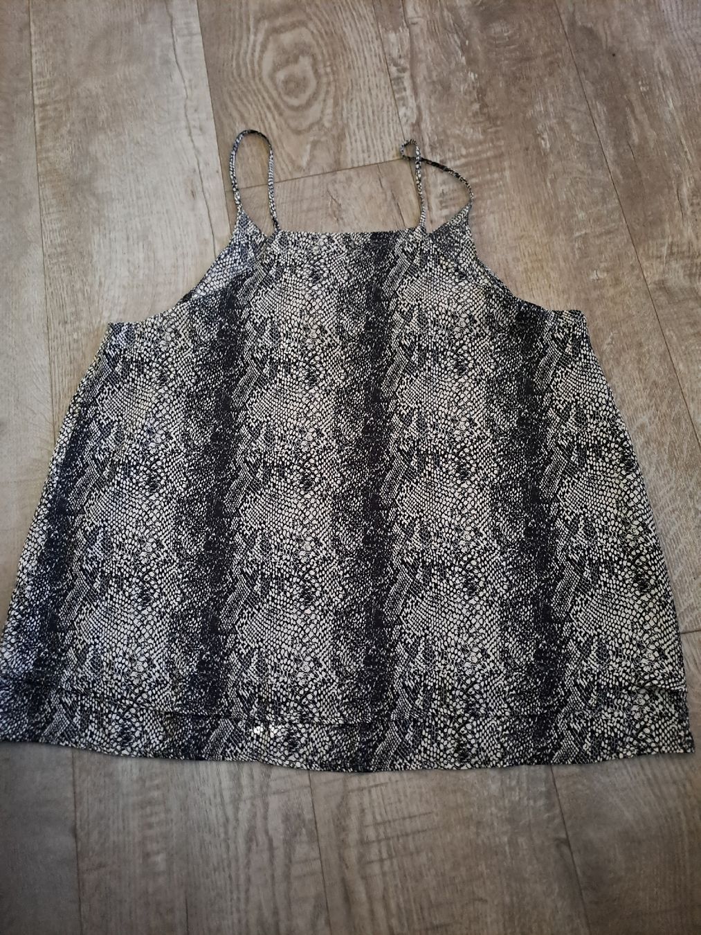 Tops: ESMARA Top Schlangendruck Gr. 42  – Gebraucht aus Rickenbach LU von bishiida 2