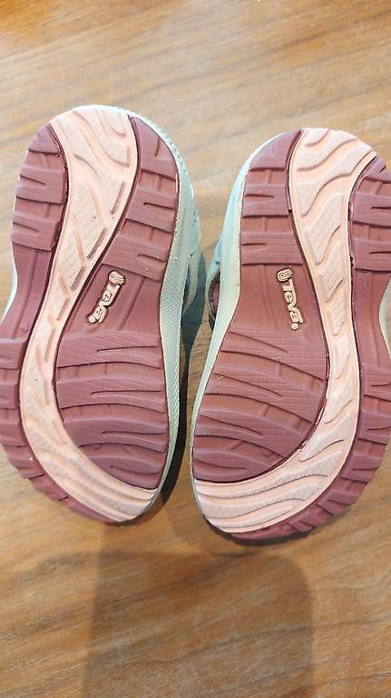 Scarpe per ragazzi: Teva Sandalen Gr. 22.5 – Usato da Rotkreuz venduto da MASI17 1