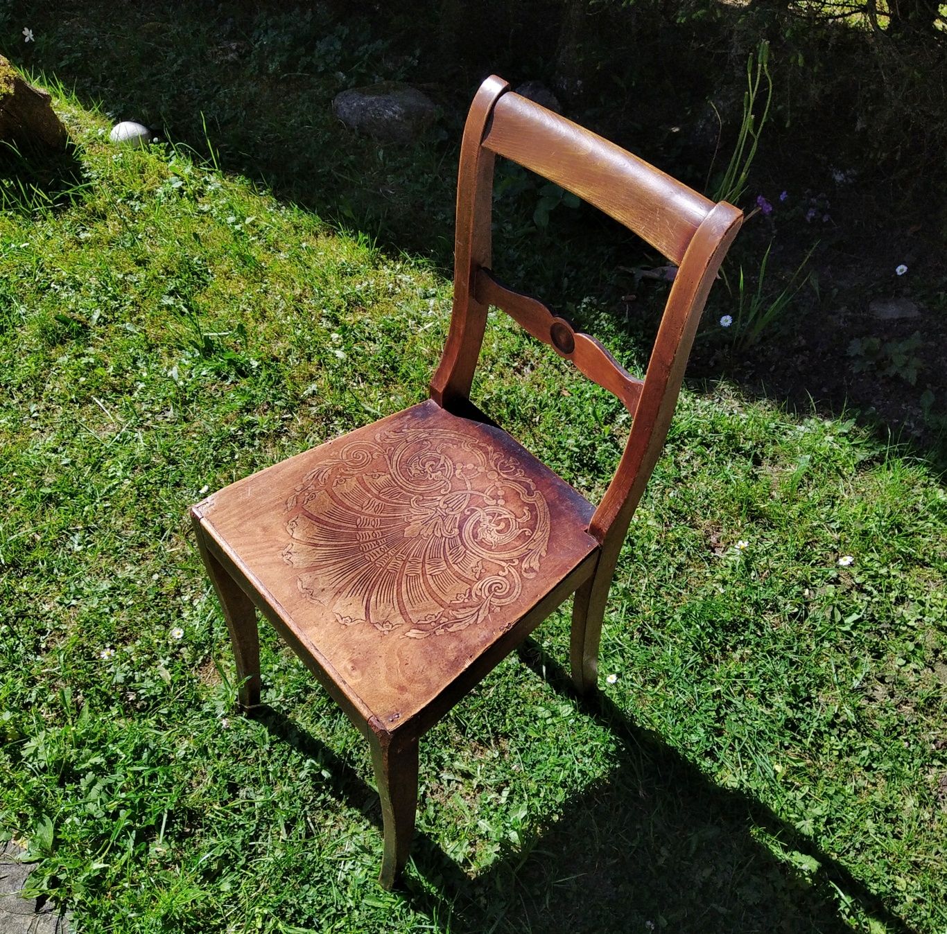 Sedie: Belle et ancienne chaise en bois – Usato da Morgins venduto da Laurentcorinne