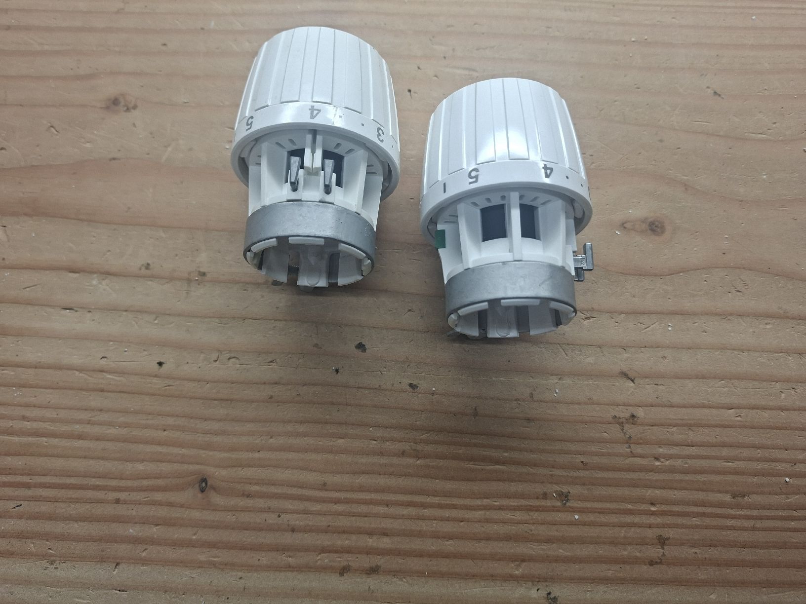Radiatori: Danfoss Heizkörperthermostat 2 Stück – Usato da Neunkirch venduto da MaElekt 1
