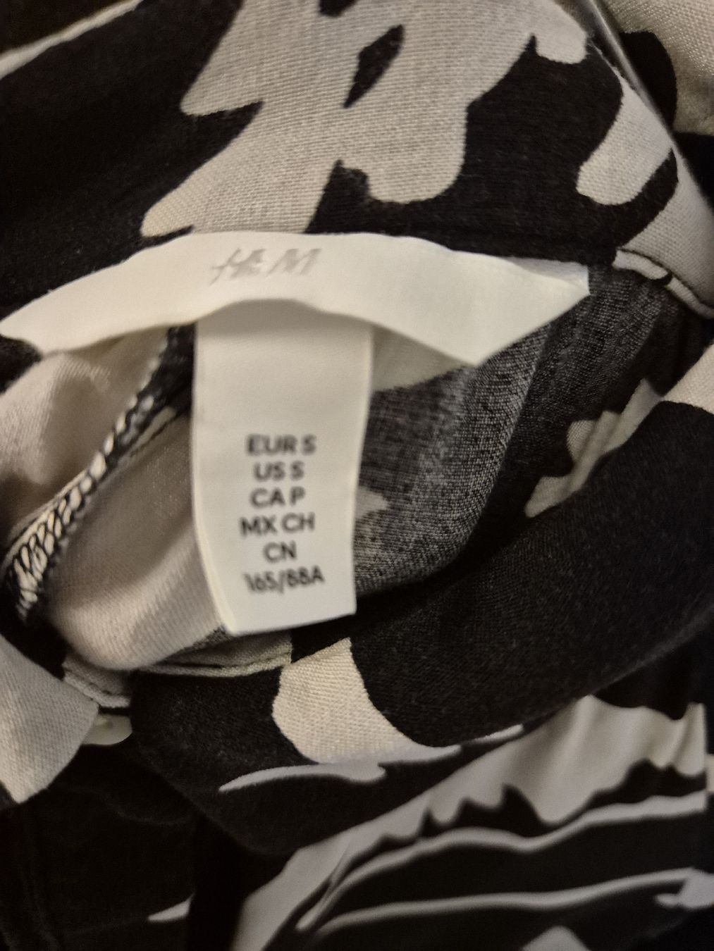 H&M Kleider: Kleid Gr. S – Gebraucht aus Thalwil von Briscolina 5