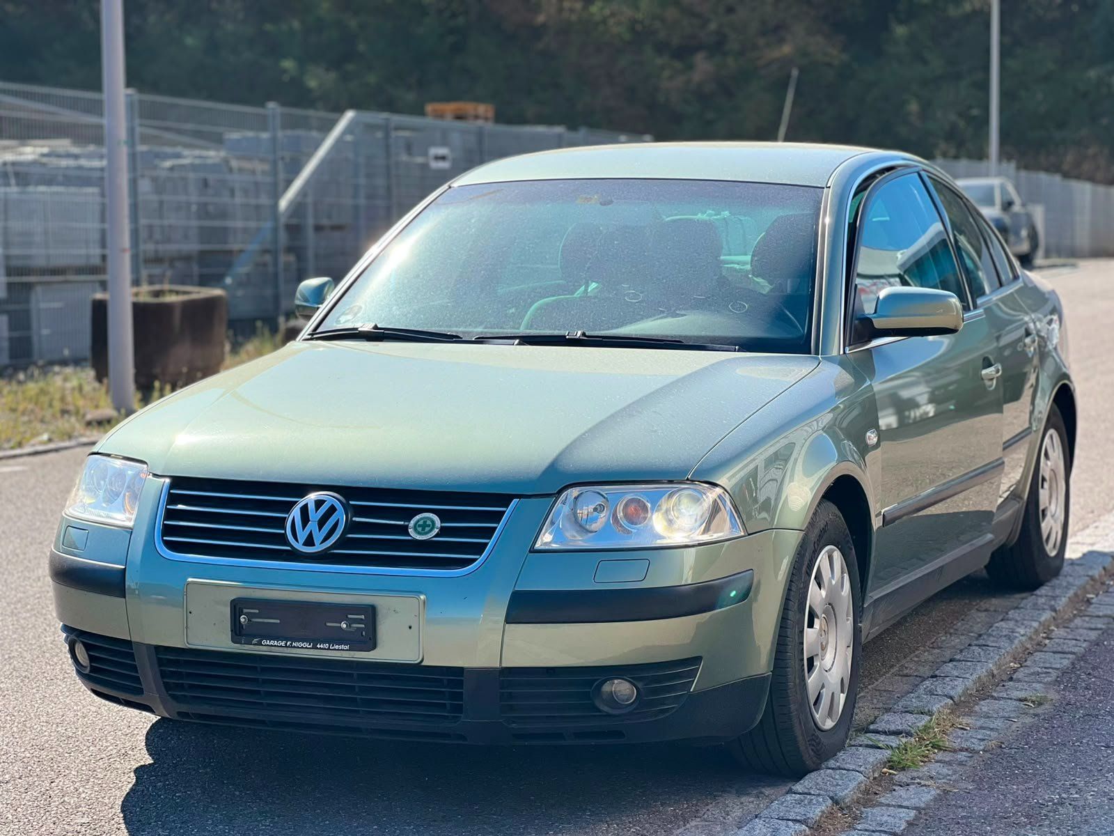 VW Automobili: VW Passat 2.0 B04 Handschaltung – Usato da Kaiseraugst venduto da rinau2