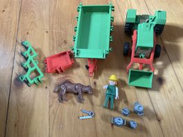 Playmobil Traktor mit Anhänger und Zubehör,