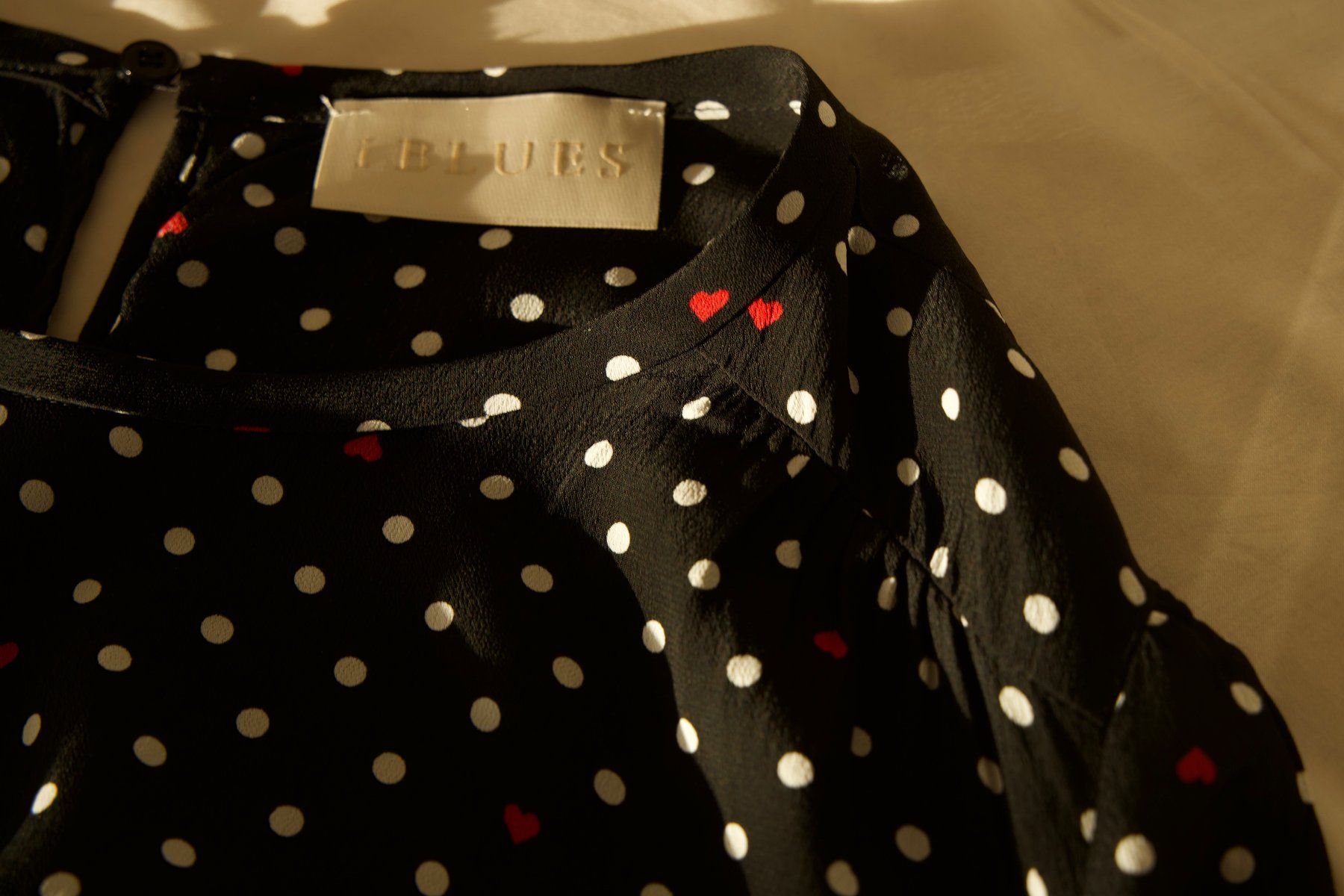 Blusen: Blouse " I BLUES " – Neu (gemäss Beschreibung) aus Genève von LiPhry 2