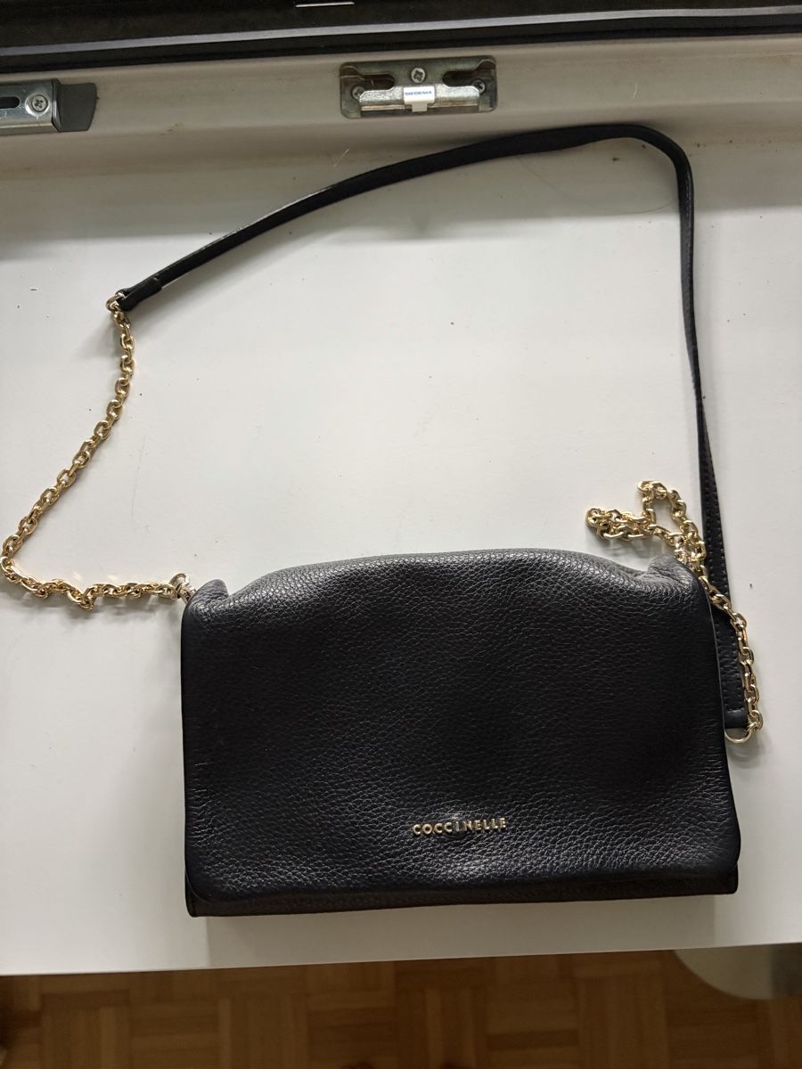 Coccinelle Taschen für Damen: Schwarze Handtasche Coccinelle – Neu (gemäss Beschreibung) aus Zürich von lucille.s