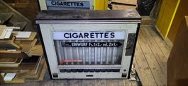 Alter antiker Zigarettenautomat - ein seltenes Sammlerstück!