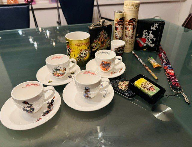 Ed Hardy Copricapi, berretti & cappellini: Ed Hardy / Christian Audigier Vintage Package – Usato da Bassersdorf venduto da Envinyatar13 2