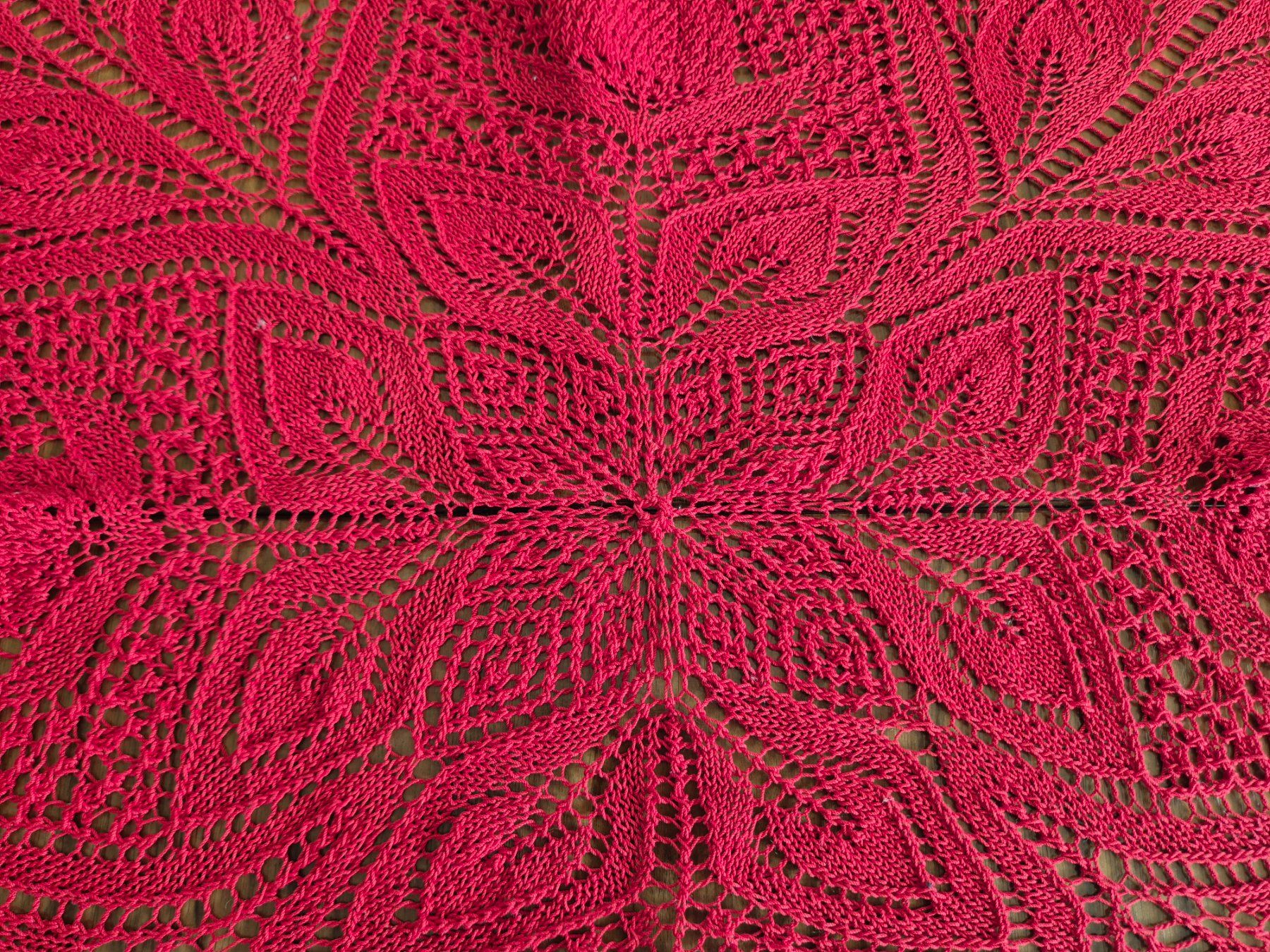 Autre linge de table: Rote, gestrickte Tischdecke,Top! – D'occasion à Bern par aronari 4