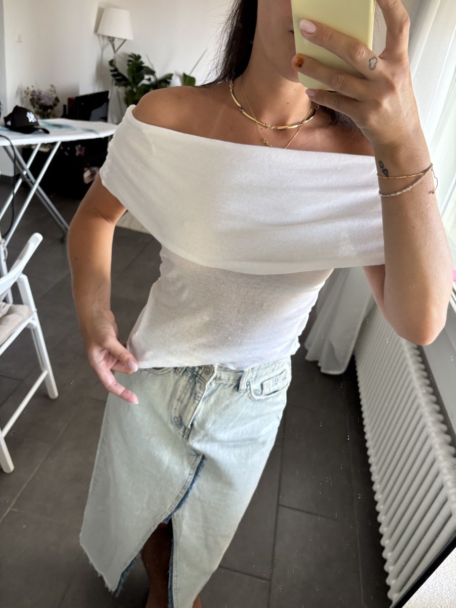Top: White off shoulder top size S used – Usato da Biel/Bienne venduto da eli_sy7j