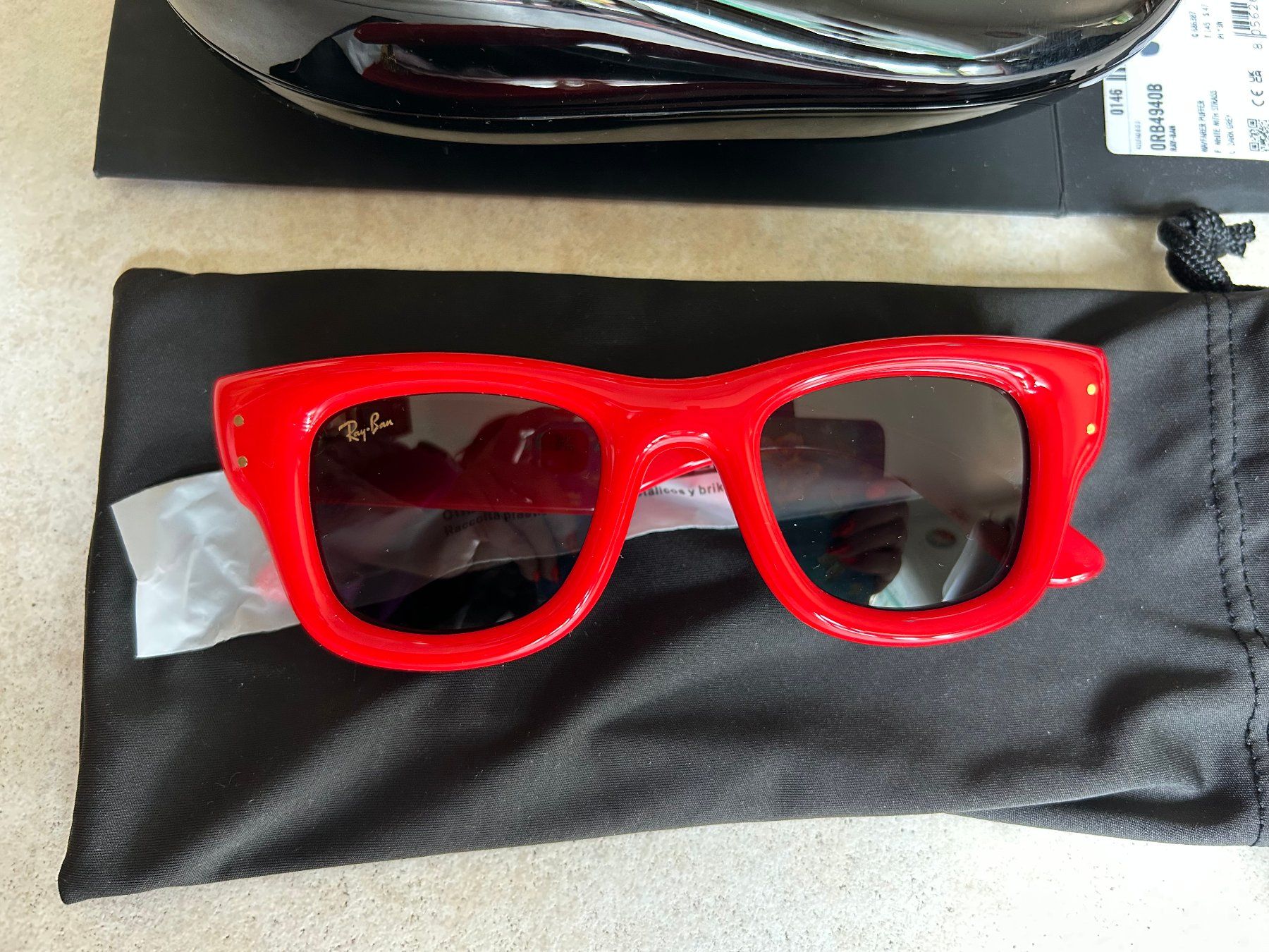 Ray-Ban Occhiali & Lenti: NEU - RAY BAN "Puffer" Sonnenbrille rot – Nuovo e nell'imballaggio originale da Cugnasco venduto da isolaverde 1