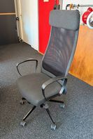 Chaise de bureau sur roulettes