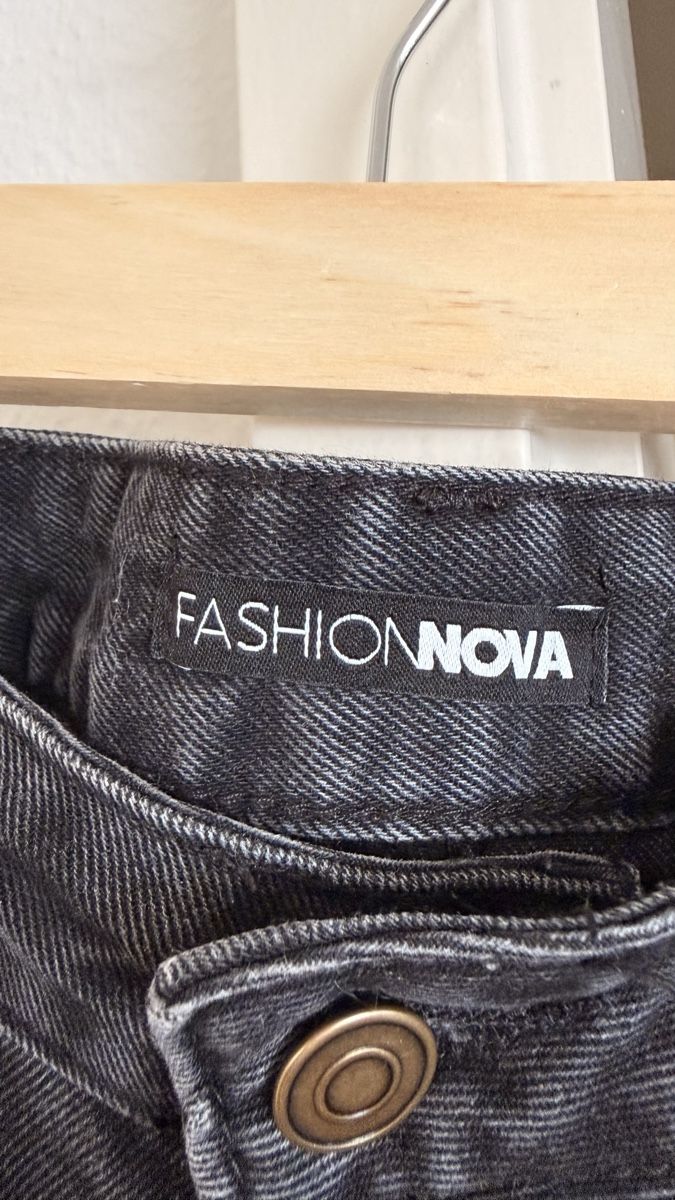 Jeans: Jeans mit Löcher, Grösse 38/40 – Gebraucht aus Thun von tat_zb9b 1