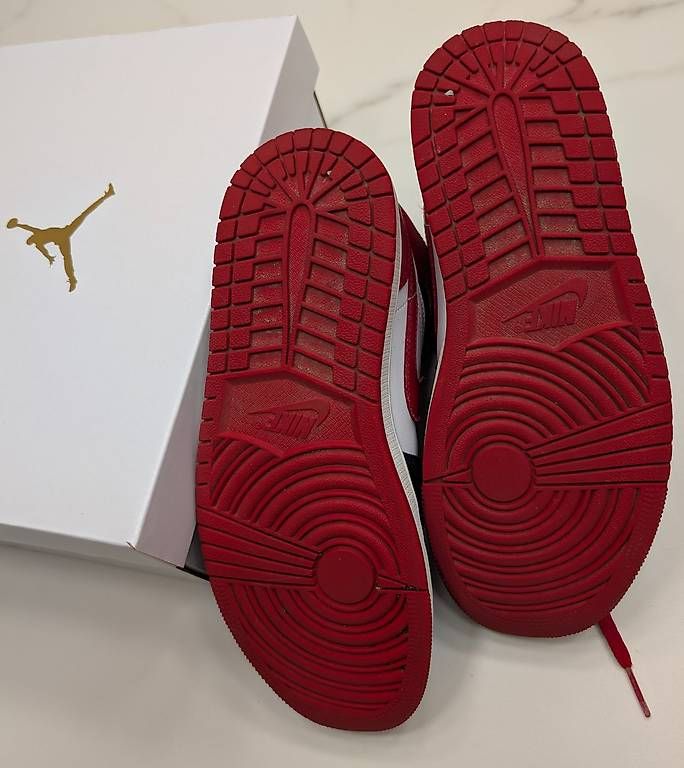 Jordan Herrenschuhe: Nike Air Jordan 1 Mid - Nr 41 – Gebraucht aus Lugano von mic_gw5b 3