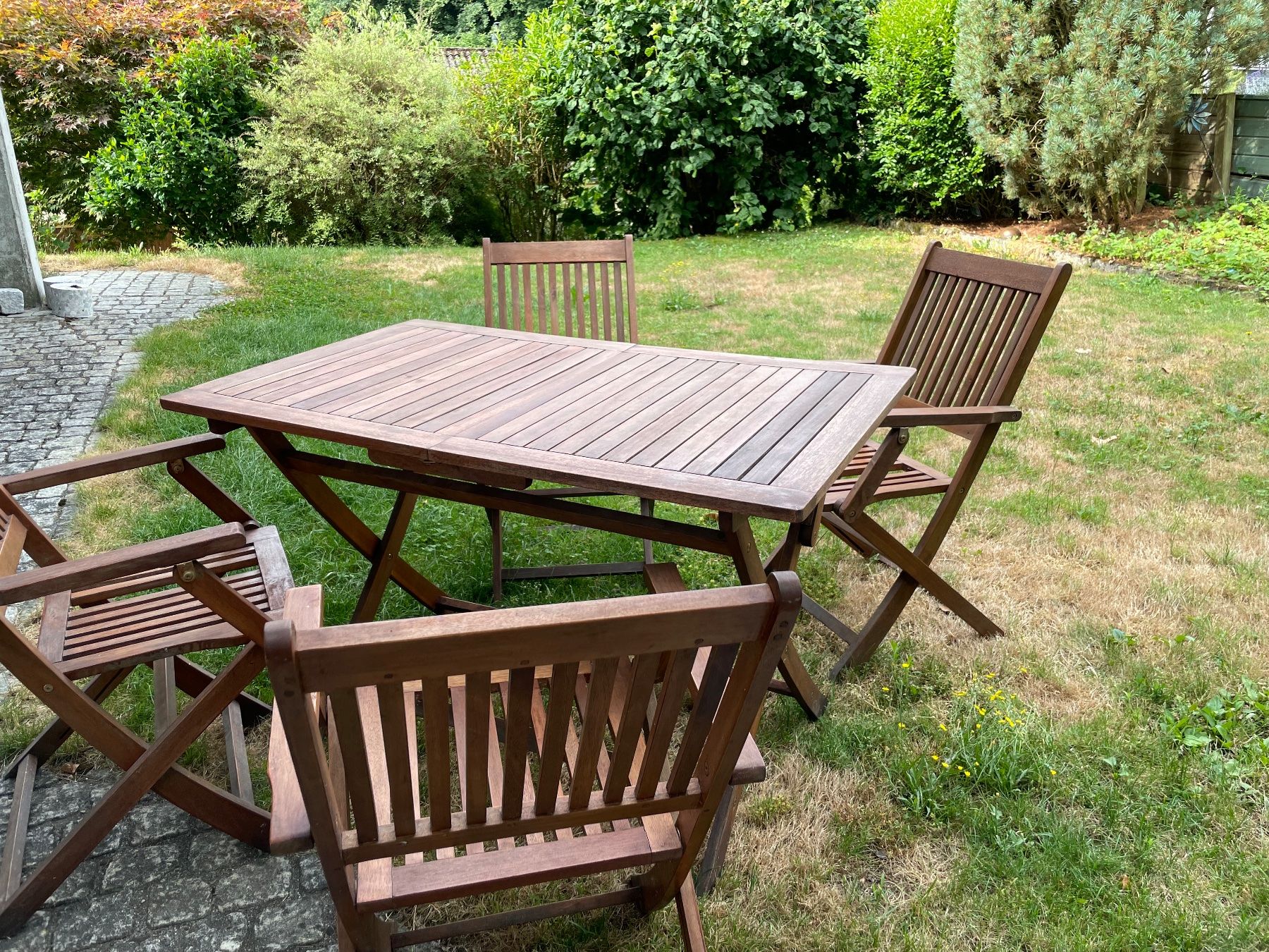 Set de table et chaises: Gartentisch und -stühle – D'occasion à Zofingen par nel_7ffd 1