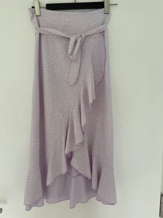 Rock mit Volant- lila Blumenmuster Gr. S/M