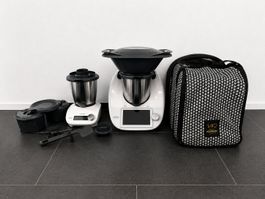 Thermomix TM6 Set inkl. Thermomix Friend, 2 Mixtöpfen