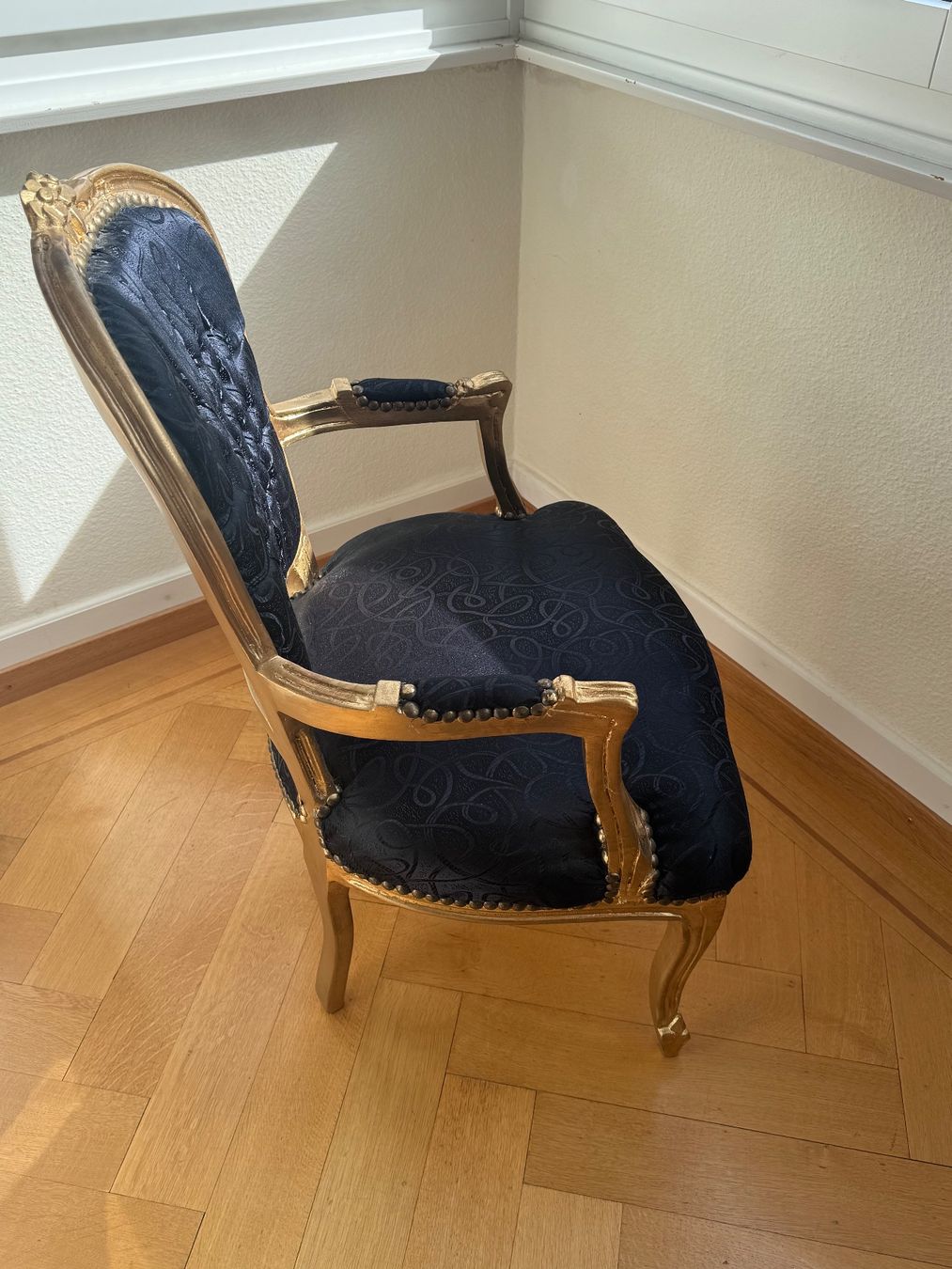 Poltrone: Fauteuil Louis XV style baroque – Usato da Lausanne venduto da Neytirii 5