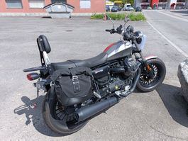 Moto Guzzi v9 bobber