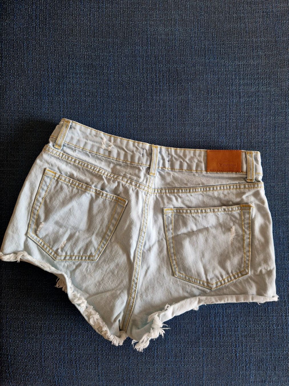 Jeans: New Shorts jeans size 36 – Nuovo (secondo la descrizione) da Lausanne venduto da Issss 1