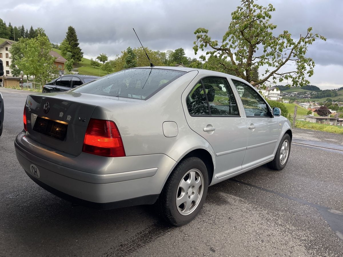 VW Automobili: VW BORA V5 Automat – Usato da Spiez venduto da bertula 2