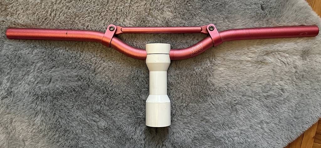Tutti pezzi di ricambio per scooter: Manubrio Scooter – Usato da Taverne venduto da aleeedg