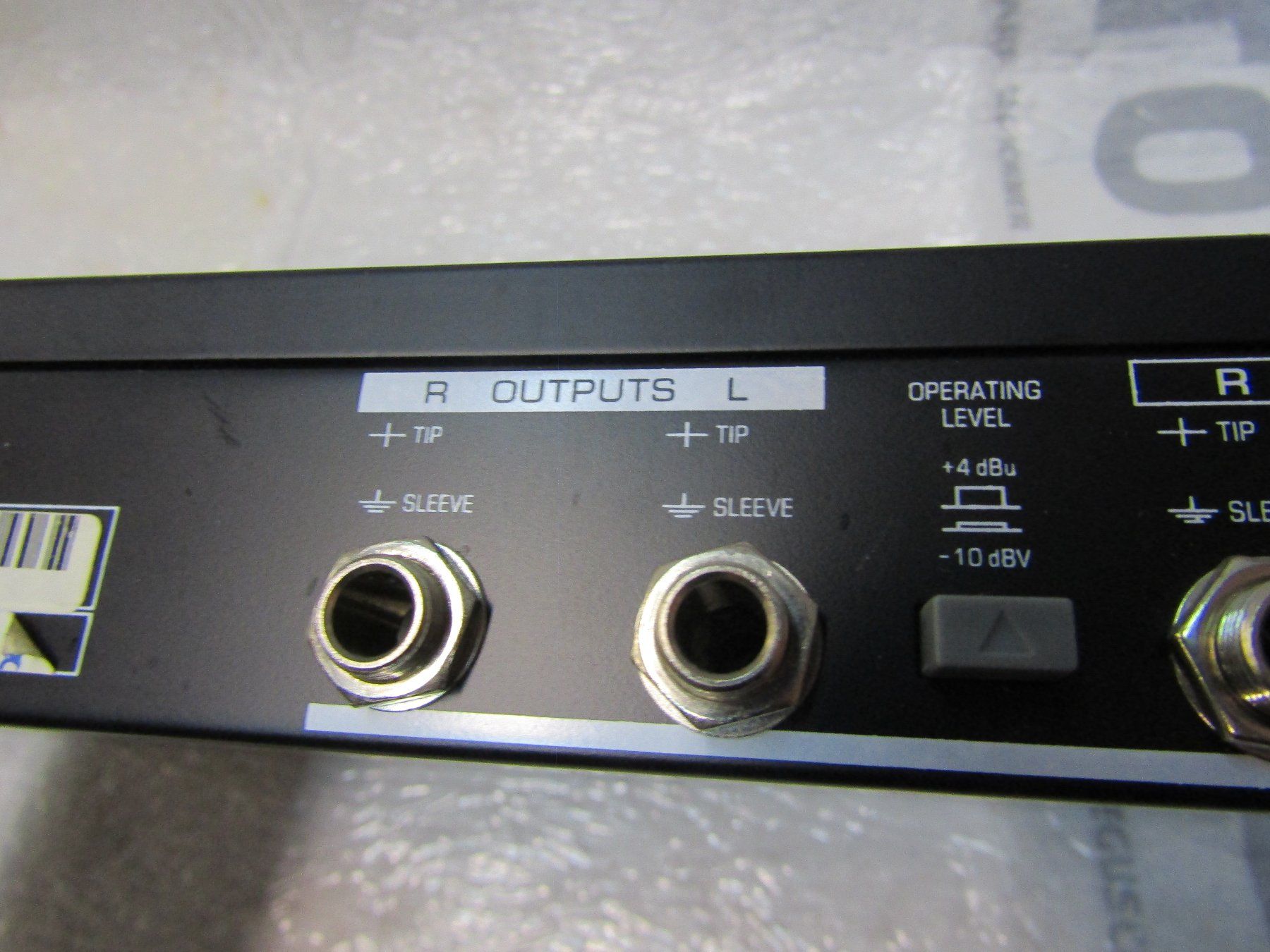 Behringer Equalizzatori: Behringer DSP 1100 24-Bit Dual  Feedback Destroyer – Usato da Wädenswil venduto da tome70 8