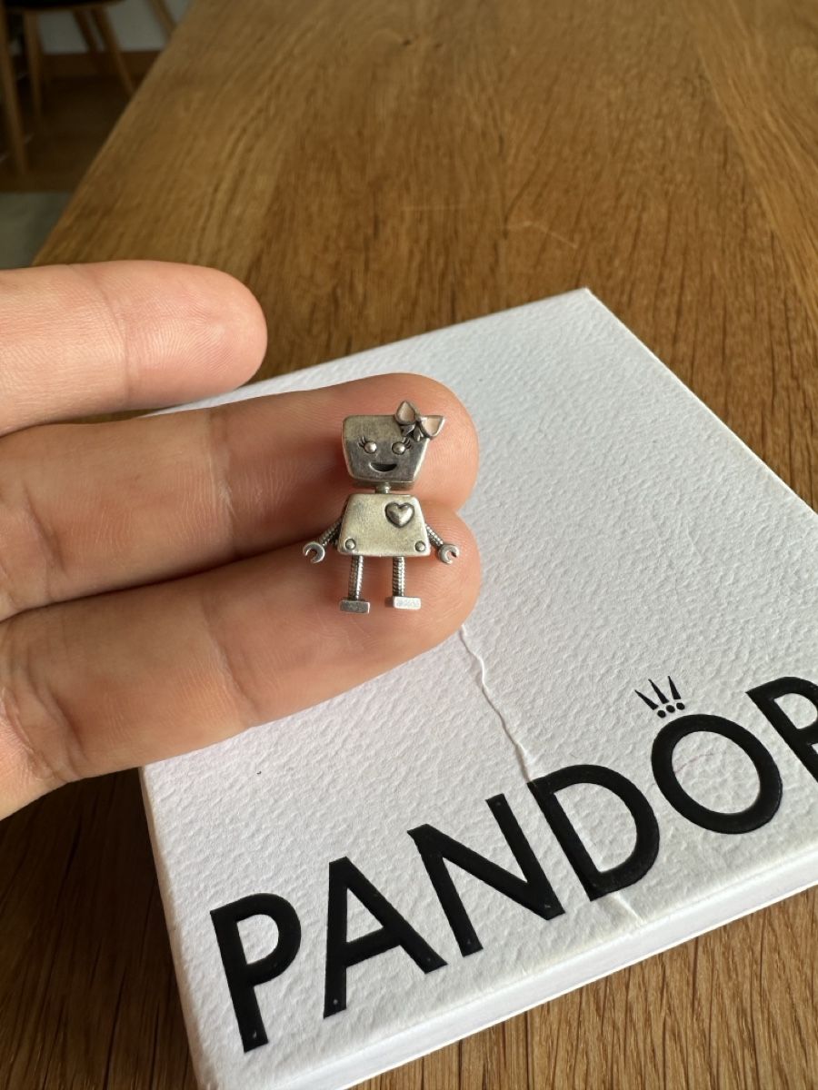 Pandora Ciondoli: Pandora Charm Roboter Mädchen 🤖! – Usato da Zug venduto da car_fr2j
