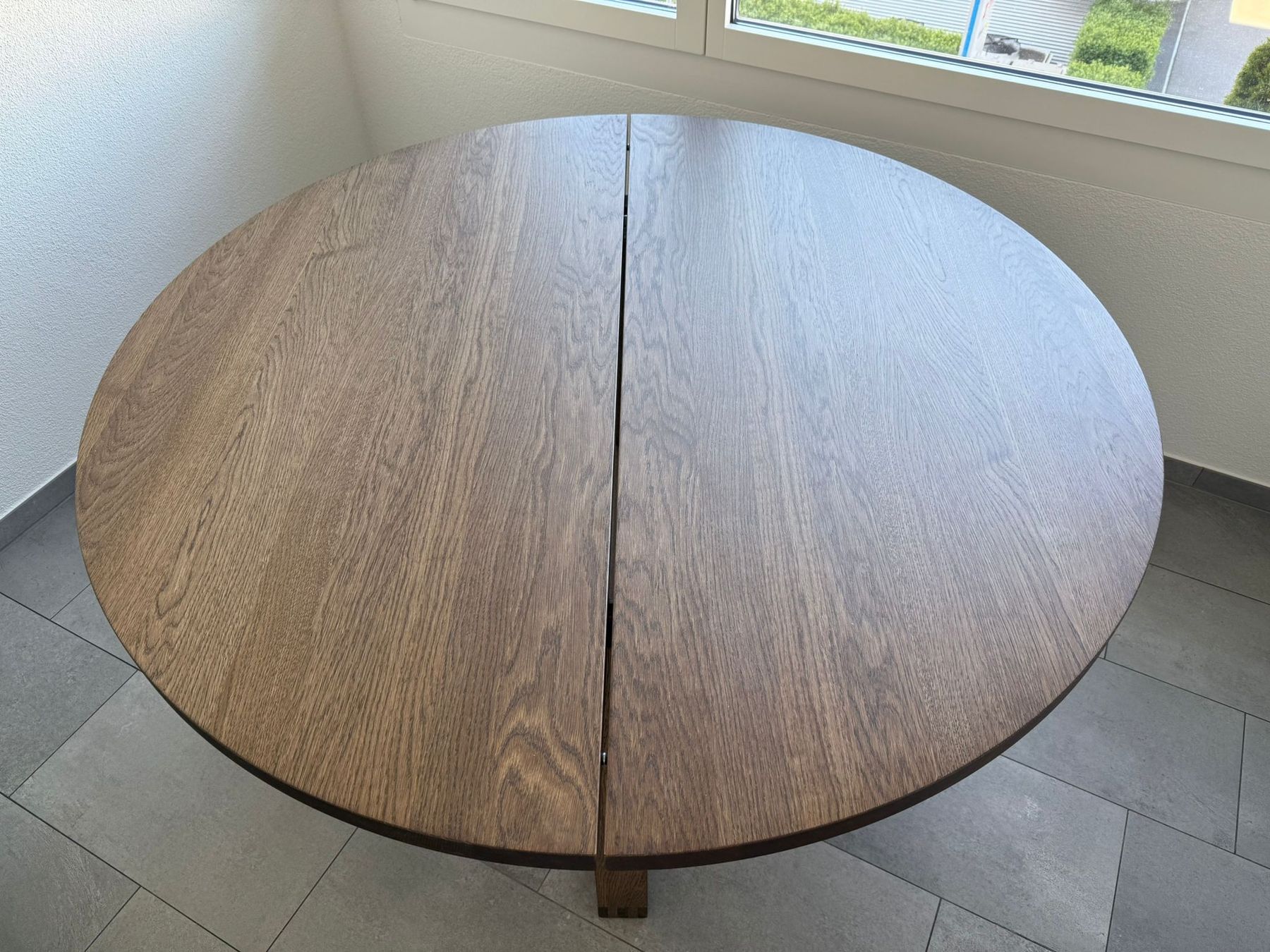 Tavoli: Round Solid Wood Dining Table - Perfect conditions – Nuovo (secondo la descrizione) da Lachen SZ venduto da sar_vk5y 3