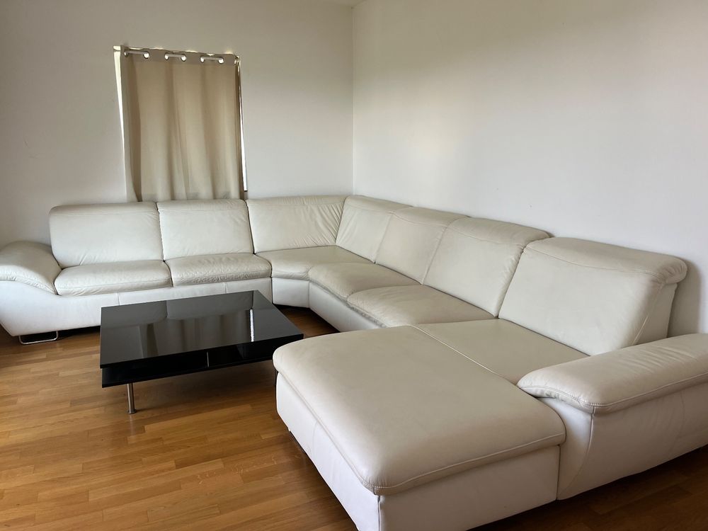 Weisse Ledercouch mit passendem Glastisch zum Selbstabholen (Gebraucht ...