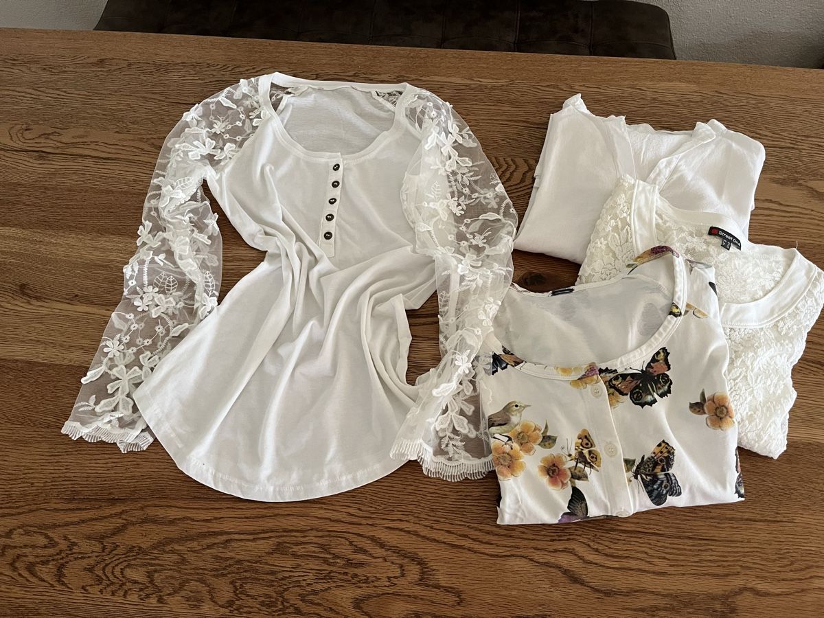 T-Shirts: T - Shirts – Neu (gemäss Beschreibung) aus Schliern b. Köniz von medion3098