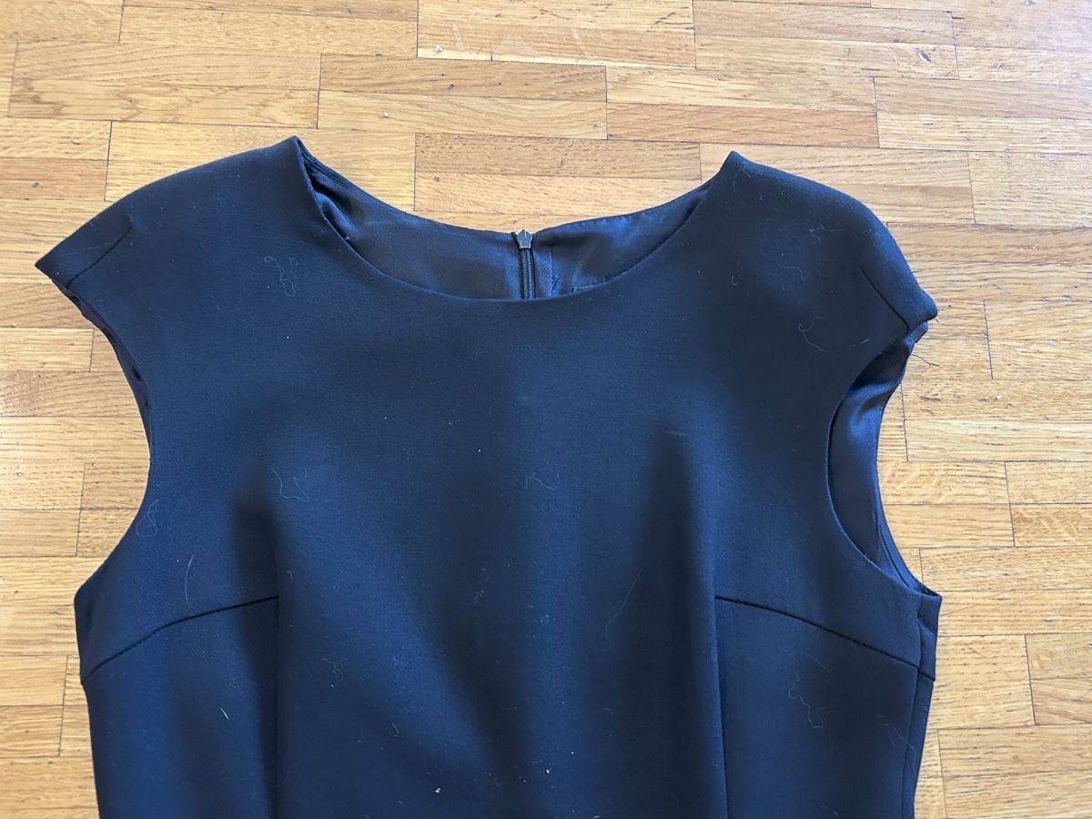 Zara Vestiti: Zara Basic, robe noire droite, taille M – Usato da Lausanne venduto da lav_5rwz 1