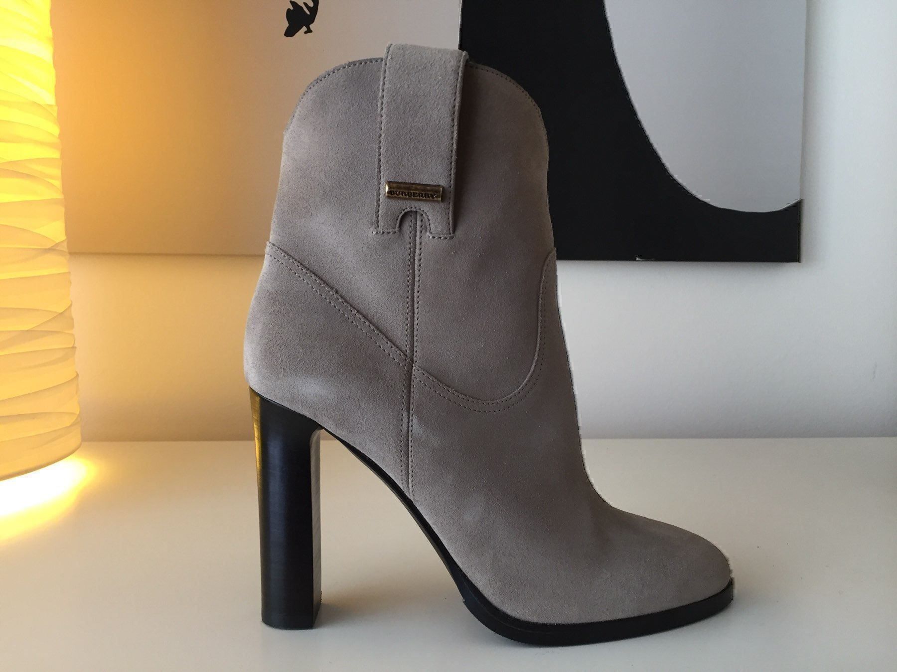 Burberry Scarpe da donna: Burberry Stiefelette NEU – Nuovo (secondo la descrizione) da Zürich venduto da fraumaier_ 1