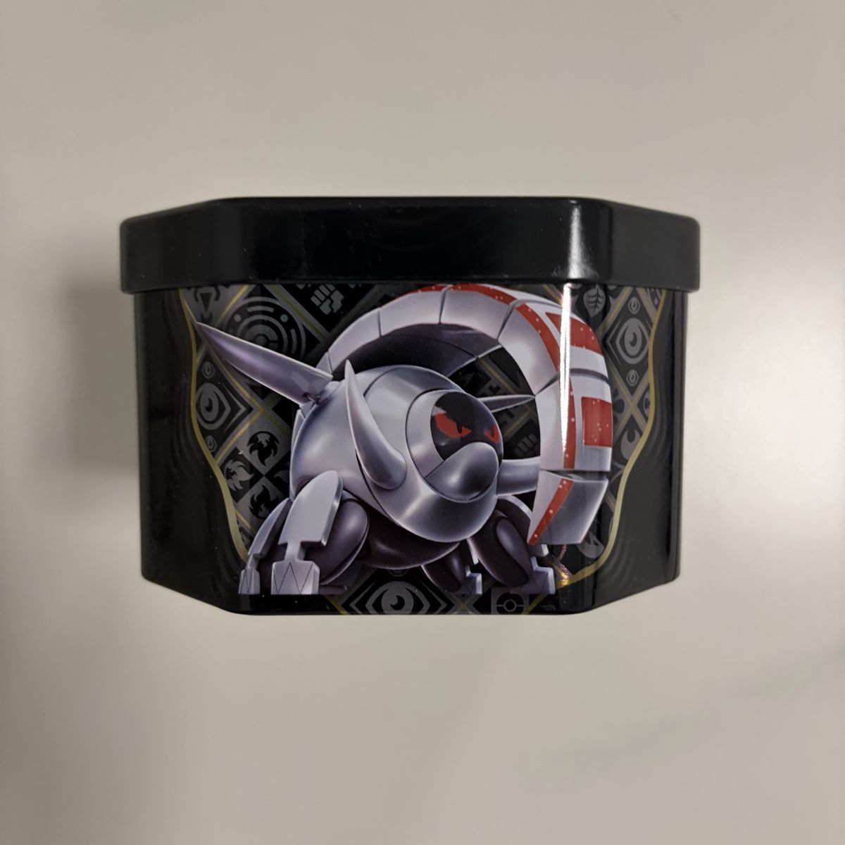 Pokémon Sammelbilder & Trading cards: Pokemon Tin leer – Neu (gemäss Beschreibung) aus Opfikon von ZDem 2