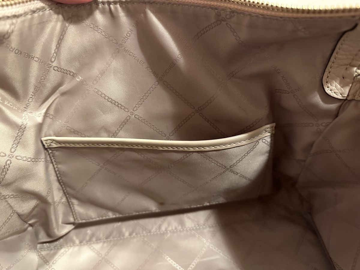 Borse da donna: Michael Kors Tasche / rosa – Usato da Oberhofen Thun'see venduto da ClaudiaKelesh 4
