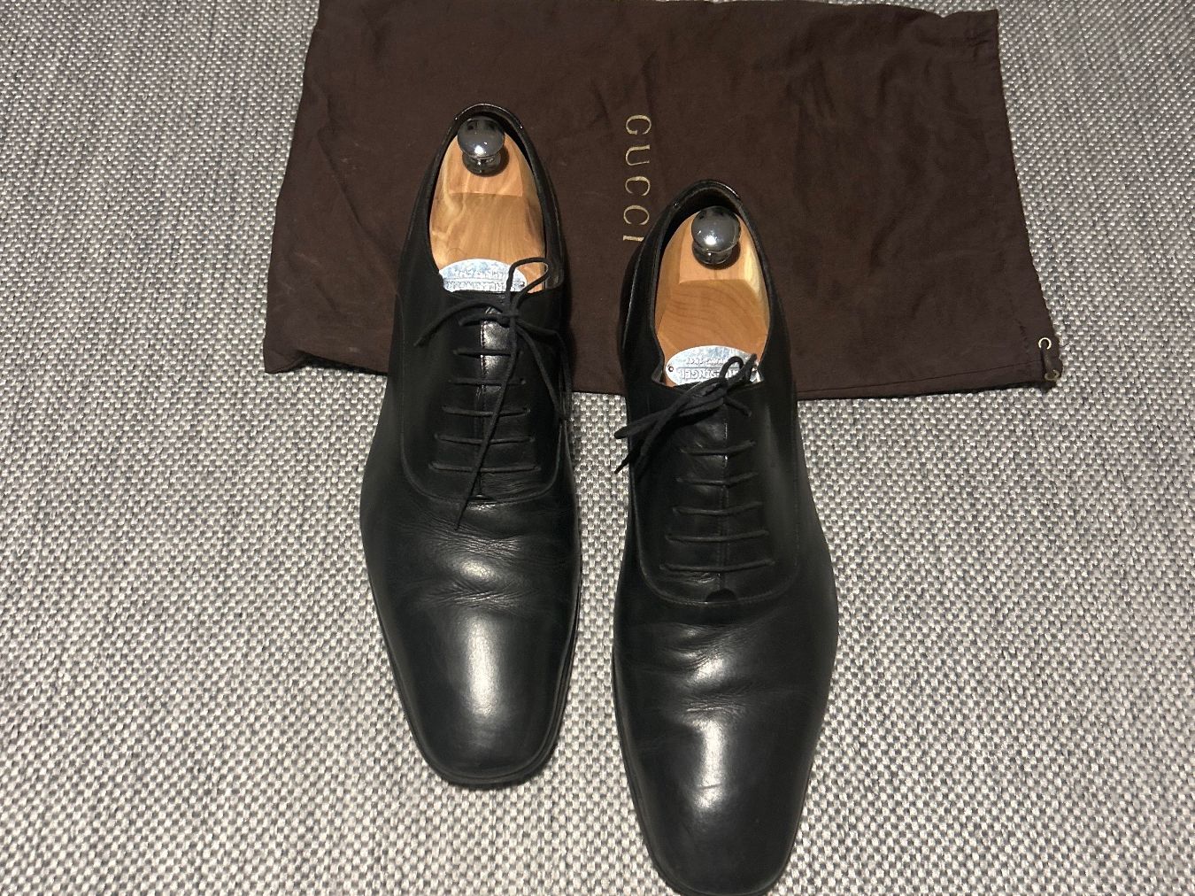 Gucci Scarpe da uomo: Gucci Lederschuhe Gr. 12.5 schwarz – Usato da Brüttisellen venduto da ThommyK