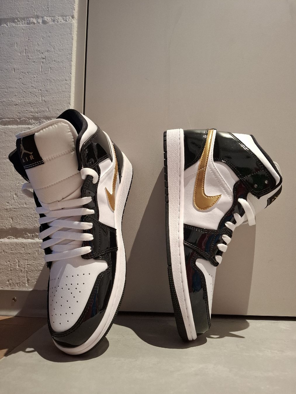 Jordan Scarpe da uomo: Jorda 1 Mid 44 – Nuovo e nell'imballaggio originale da Fraubrunnen venduto da Hady87 3