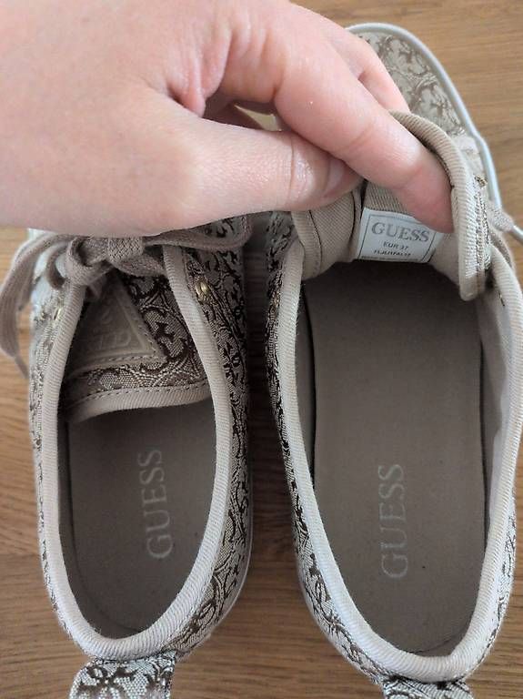 Scarpe da donna: Guess Schuhe  – Usato da Aarburg venduto da Noemi.H 4