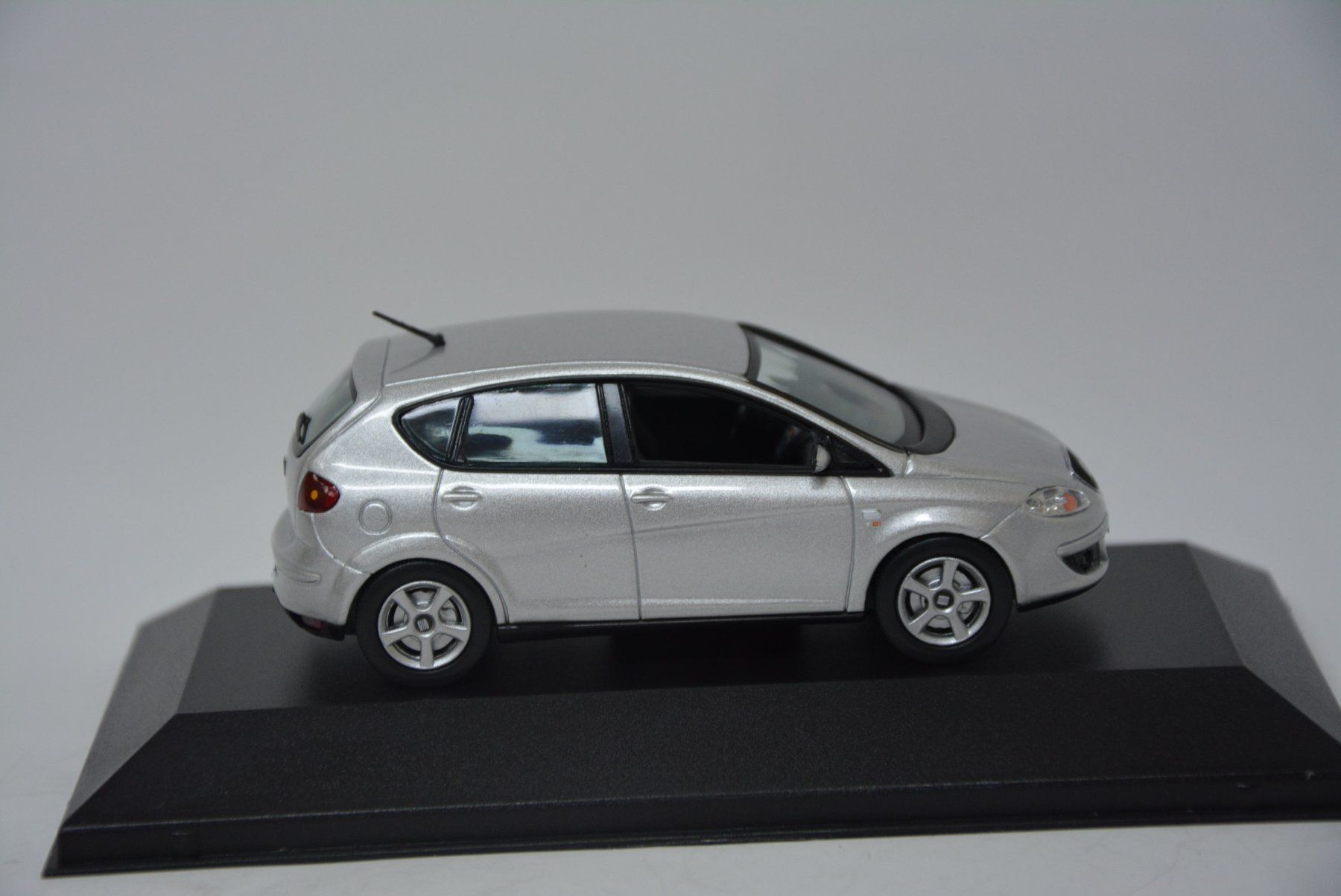 Seat Modellini d'auto: Seat Altea 2005 , 1:43 – Nuovo e nell'imballaggio originale da Goldach venduto da Feivel9 4