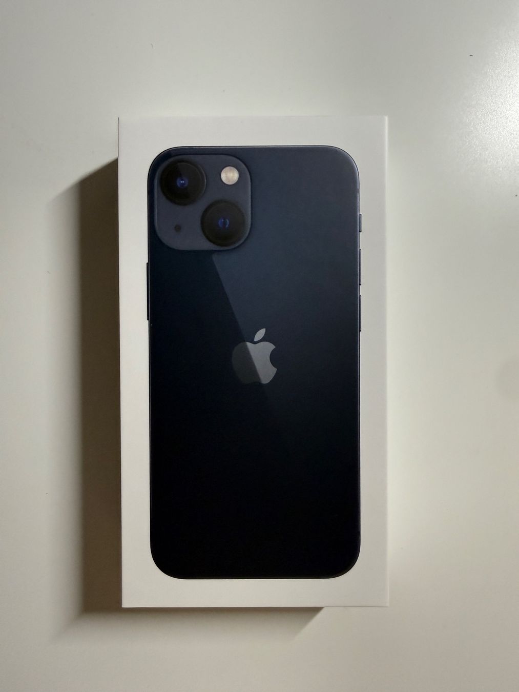 Apple Handys / Smartphones: iPhone 13 mini, Midnight, 128GB – Gebraucht aus Küsnacht ZH von barbarasyz