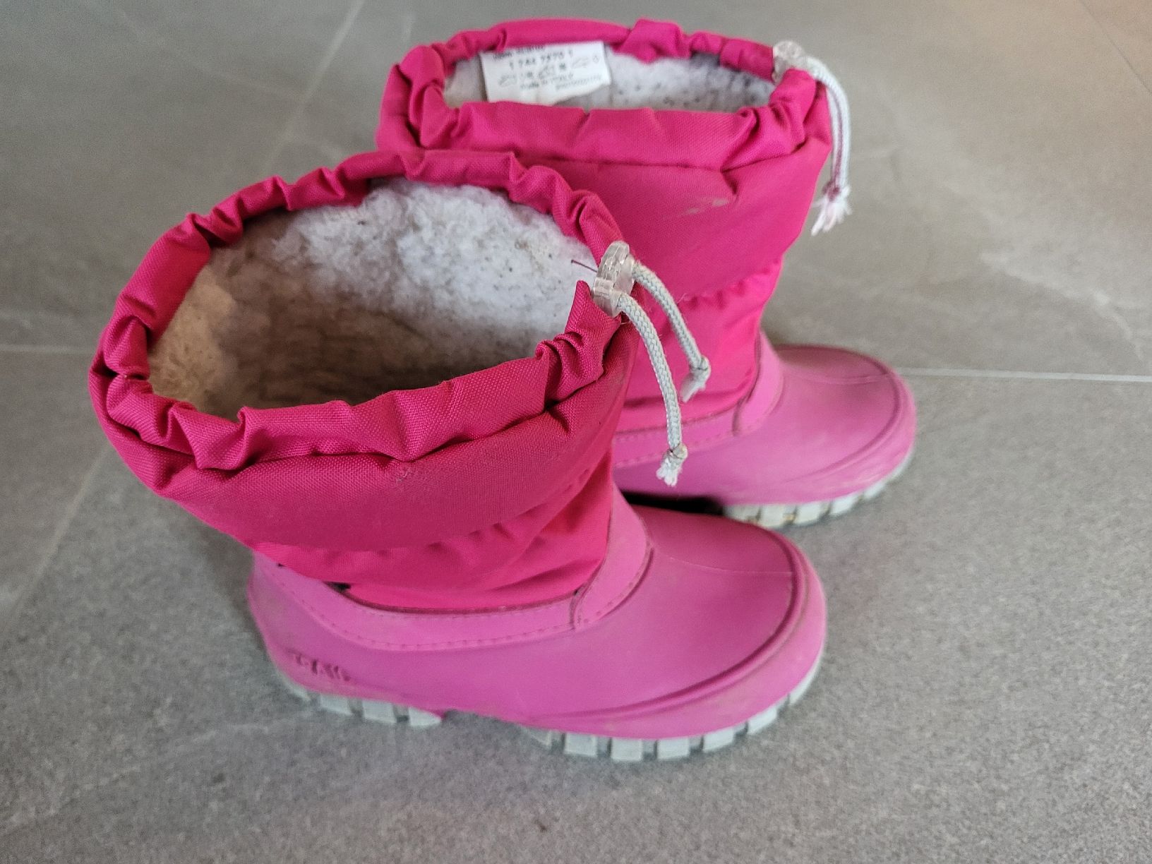Scarpe per ragazze: Pinke Winterstiefel Gr. 30 – Usato da Oberwangen TG venduto da Murmel82 2