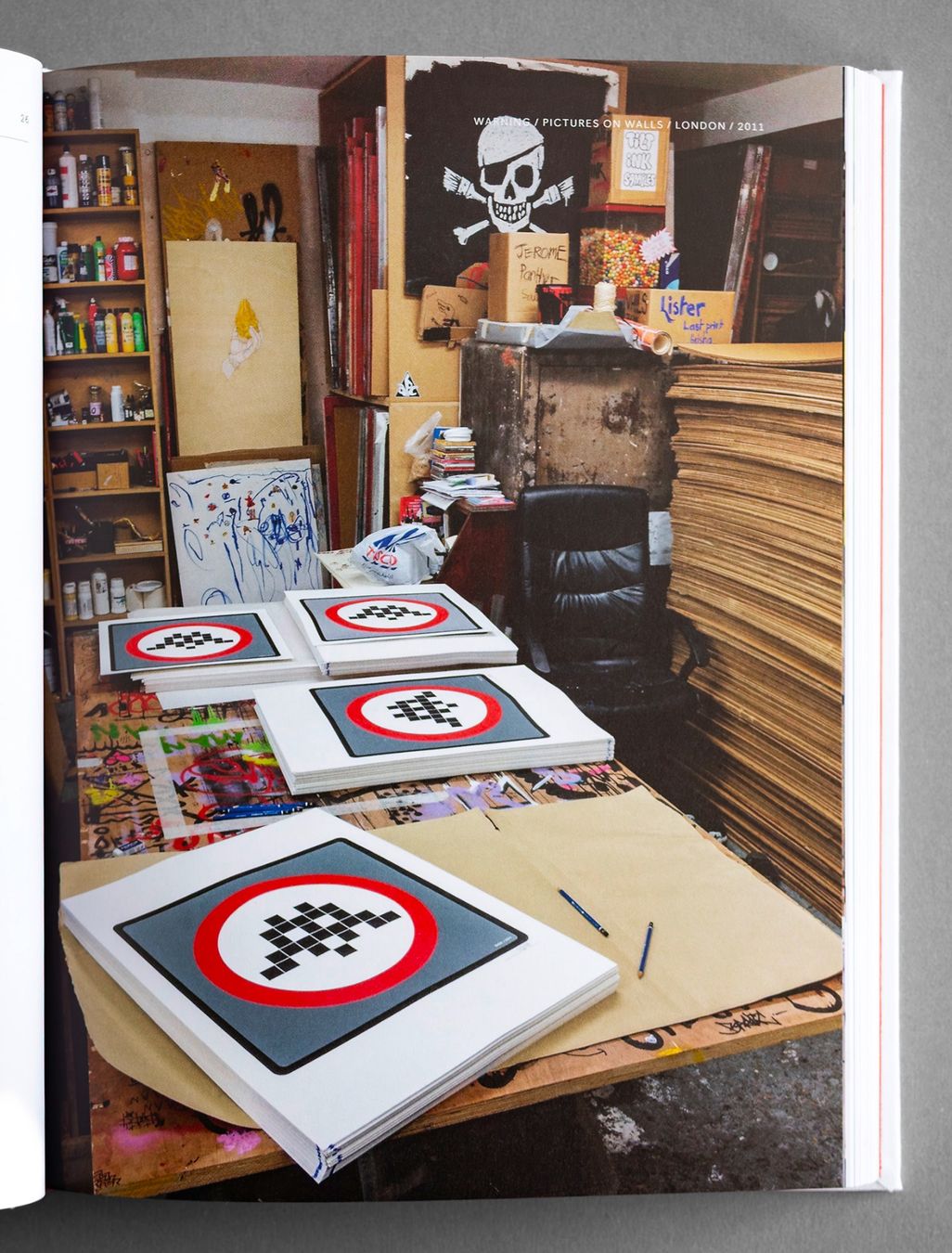 Libri: INVADER - PRINTS ON PAPER - HARDCOVER - 1st ED, 2nd PRNT – Nuovo (secondo la descrizione) da St. Gallen venduto da kobayashi-maru 4