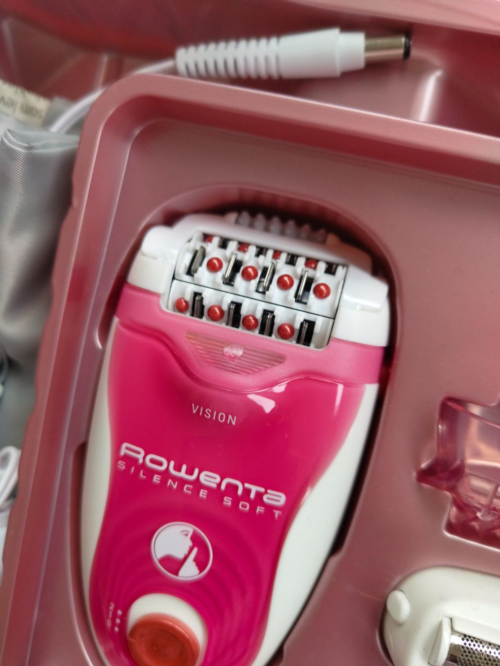 Epilatori: épilatrice Rowenta – Nuovo e nell'imballaggio originale da Grand-Lancy venduto da ana_7y2f 3