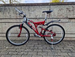 Leopard Mountainbike vollgefedert