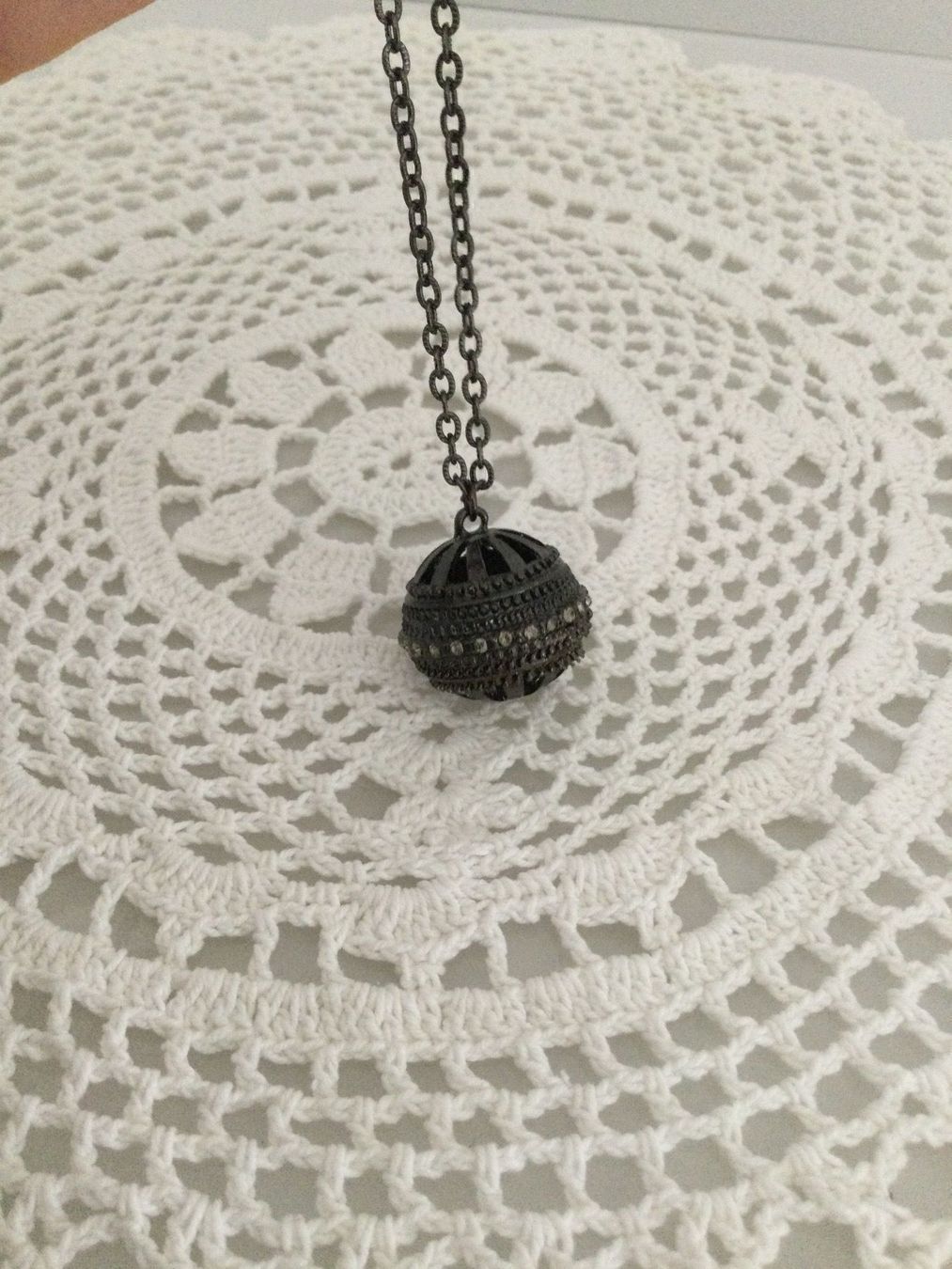 Catenine: Collier avec sphère & strass, 33-36cm, NEUF – Nuovo e nell'imballaggio originale da Agiez venduto da chouchanelle 7
