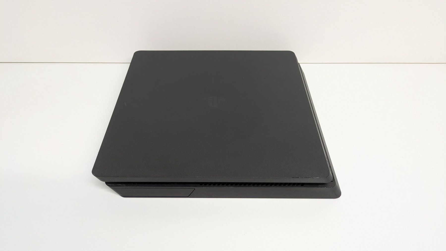 Sony Konsolen: Sony PlayStation 4 Slim, 2 Controller, 5 Games – Gebraucht aus Menziken von mame18 5