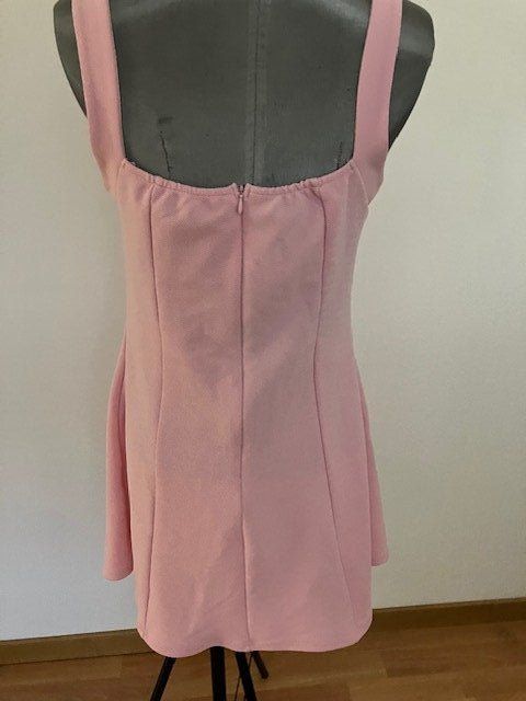 Shein Robes: Robe rose ornée de perles taille L – D'occasion à Marin-Epagnier par rchouchouu 1