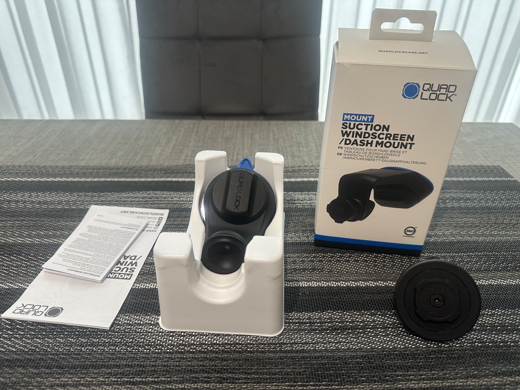 Quad Lock Staffe: Quad Lock Car Mount V6 – Nuovo (secondo la descrizione) da Gossau (ZH) venduto da DSCapeta
