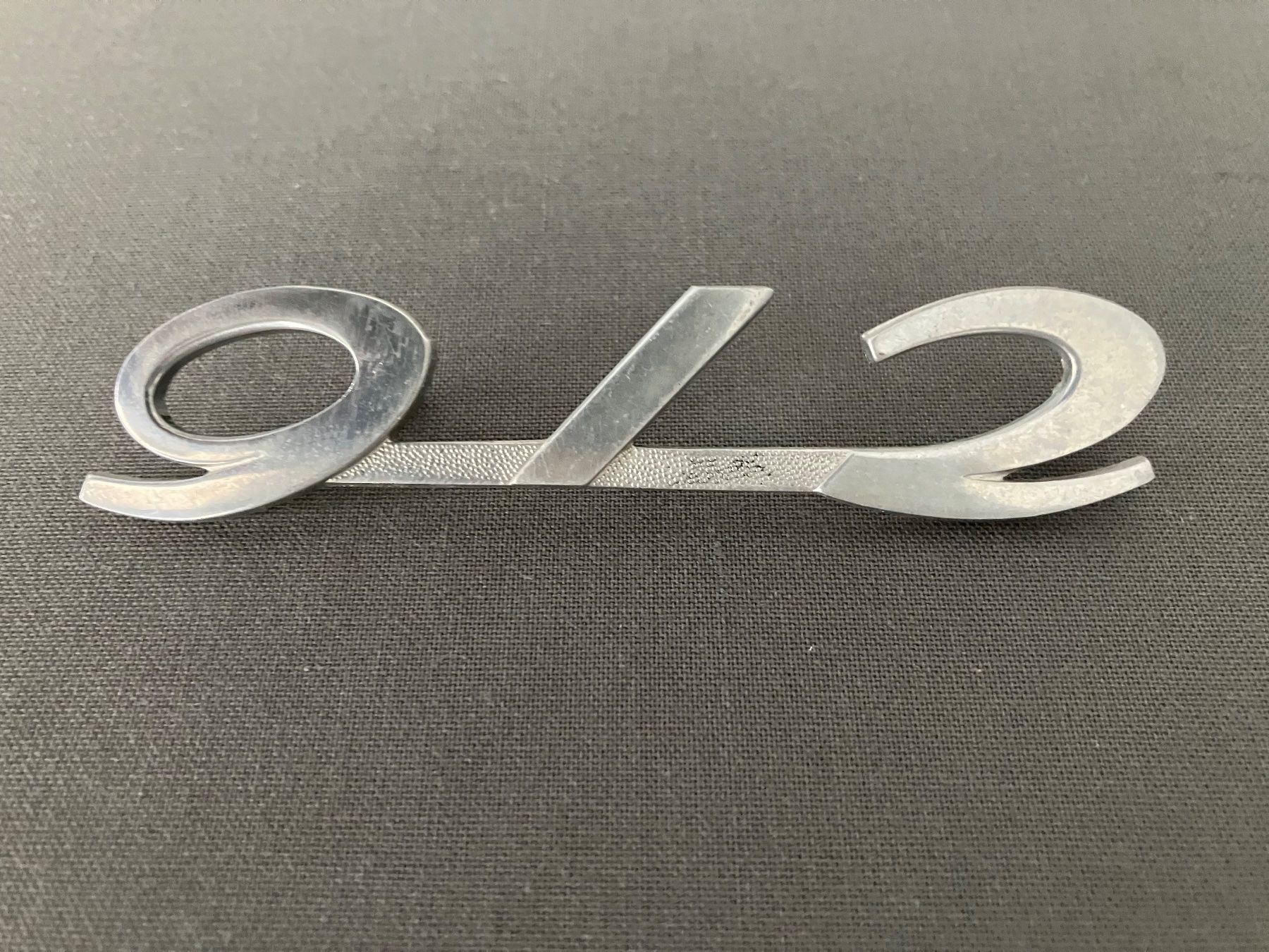 Porsche Tutti pezzi di ricambio auto: Emblème 912 Porsche en métal – Usato da Cortaillod venduto da car_f6v6